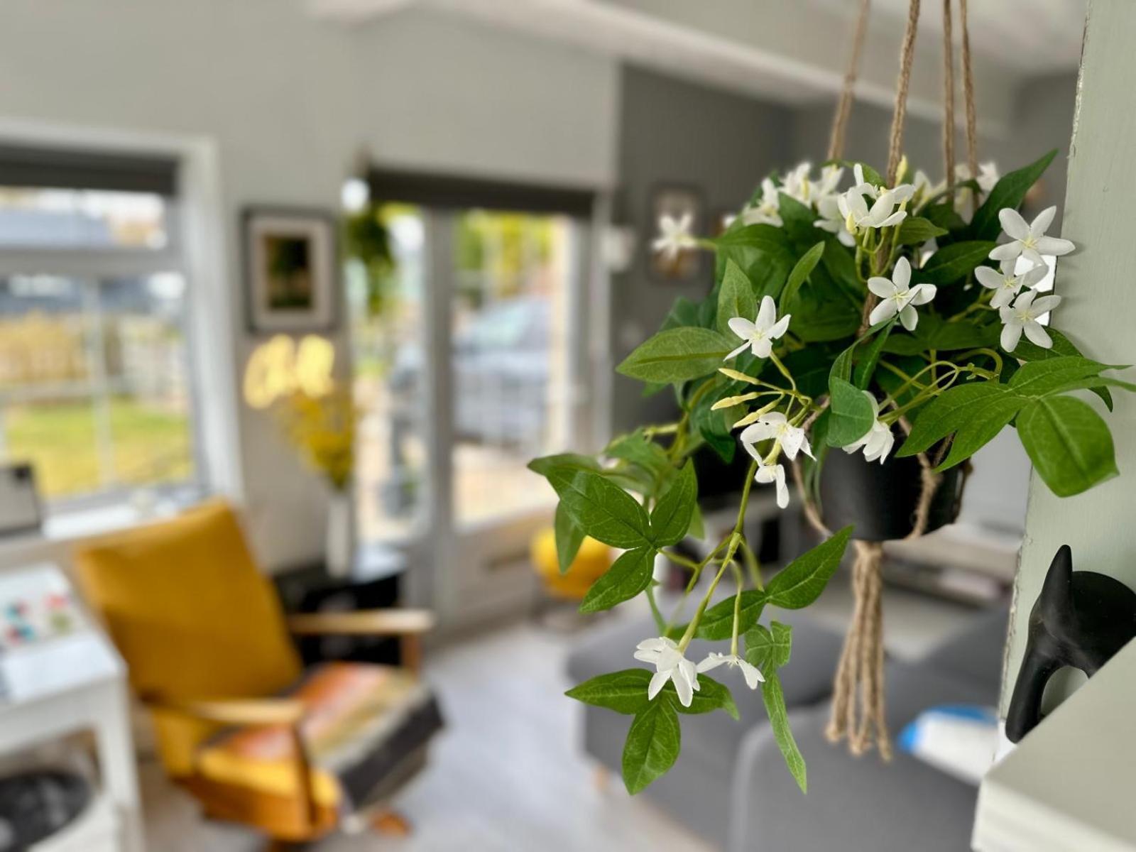 The Chalet By Hip Haus Humberston ภายนอก รูปภาพ